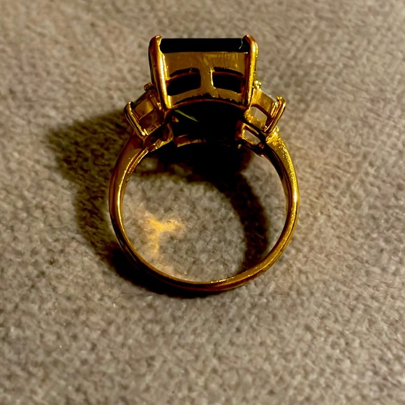 Ladies Emerald and Diamond Fashion Ring - Picture 7 of 9